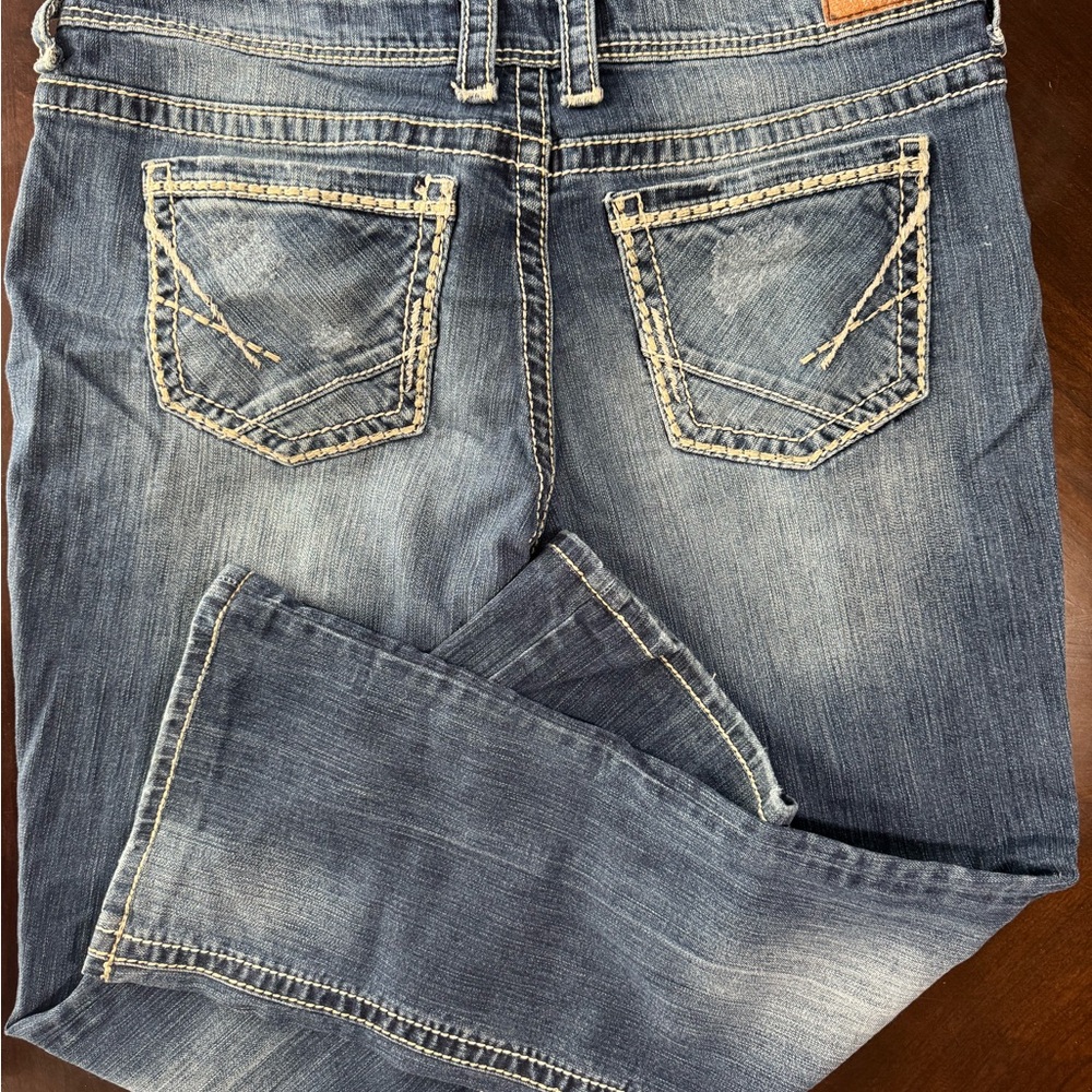 BKE woman’s Blue Jeans